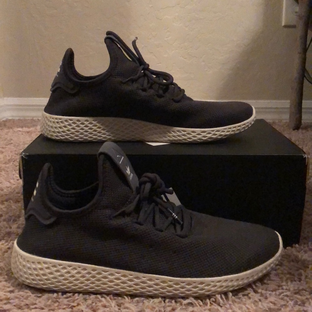 Adidas Human Race x Pharrell Williams Tennis Shoe